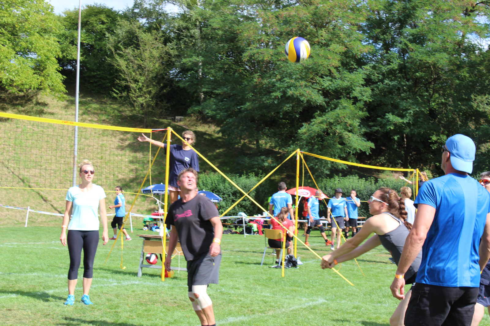 Volley  (112)